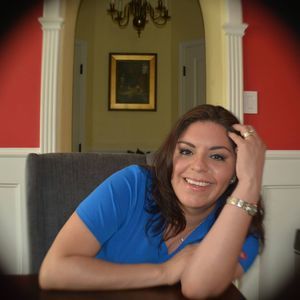 Meet your Posher, Raquel